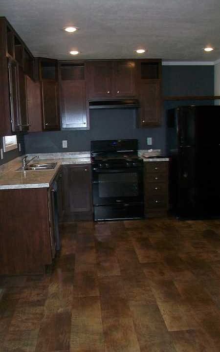 2nd image of 2466 Glenwood Dr
