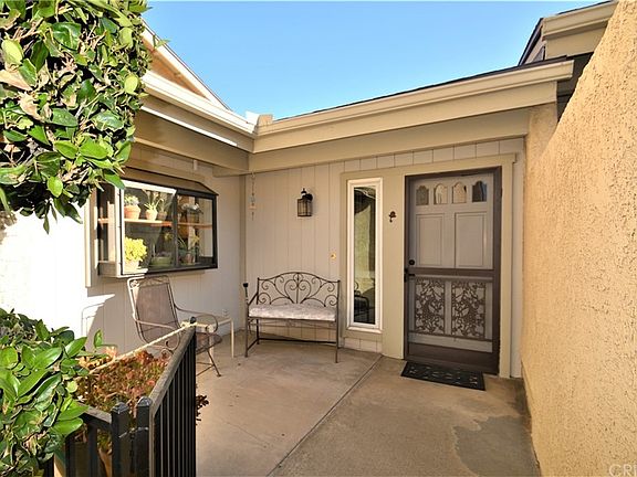 3rd image of 19022 Avenue Of The Oaks