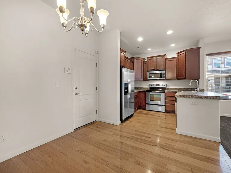 4723 Mossy Rock Grv — Photo 9