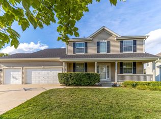 3316 Highwood Ct, Elgin, IL 60124