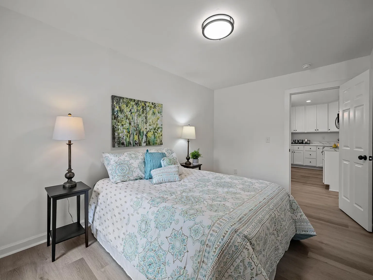 3 bed, 2.0 bath, 1456 sqft, $1,364 — Photo 1