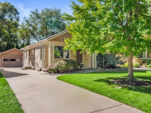 2327 North 88th STREET, Wauwatosa, WI 53226