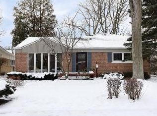 2441 Oak Ave, Northbrook, IL 60062