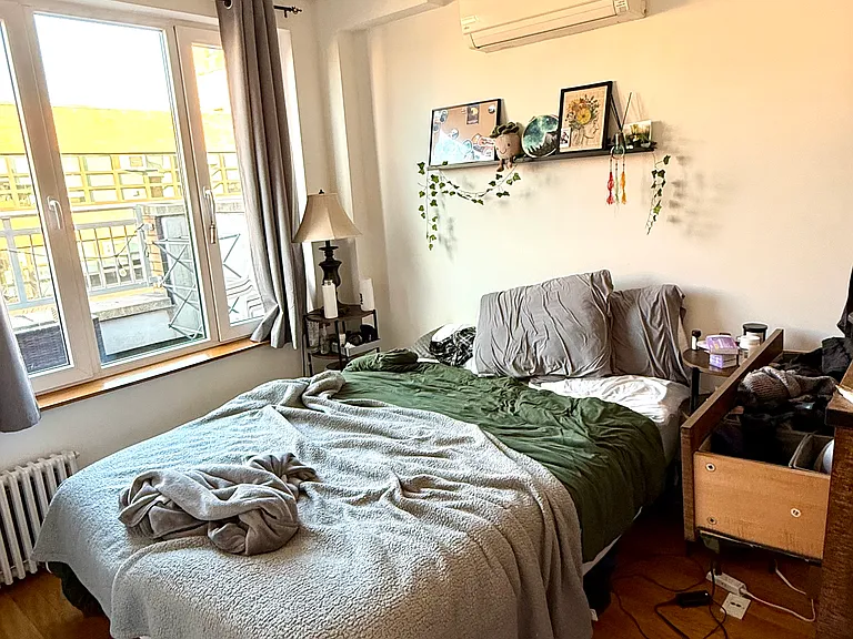 256 N 6th St #3 — Photo 4