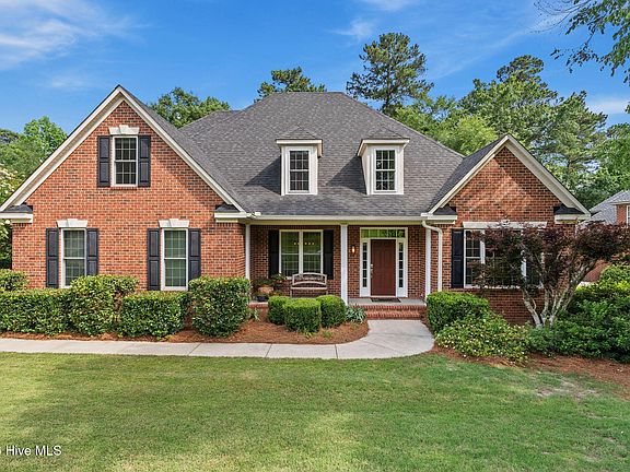 5th image of 648 Deerwood Way