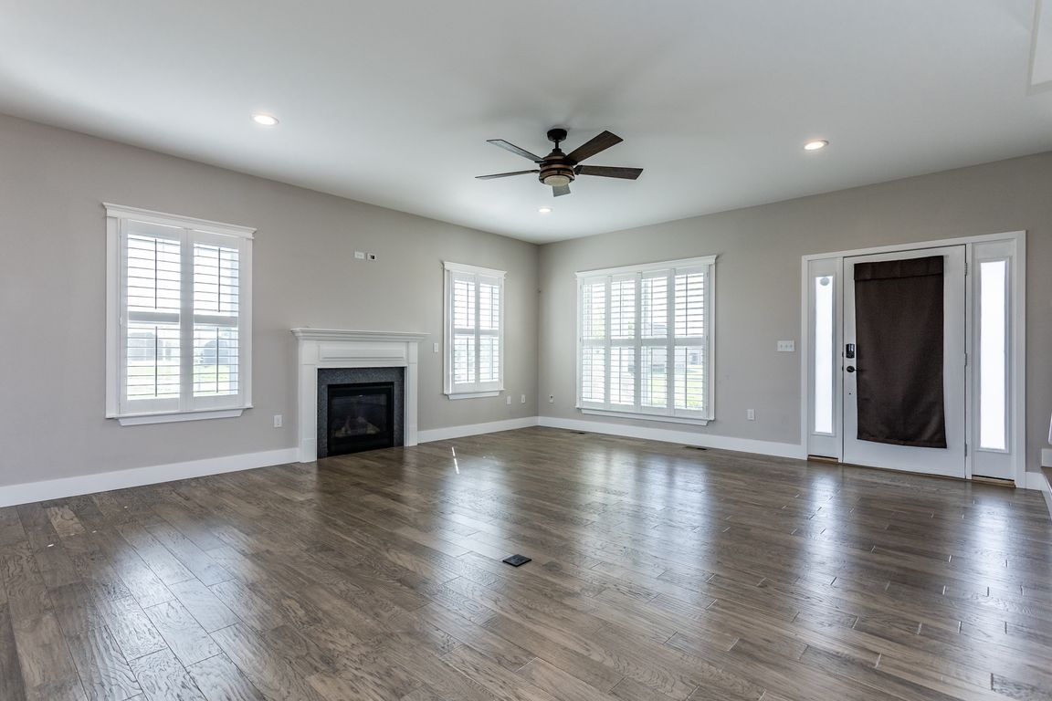 next background image