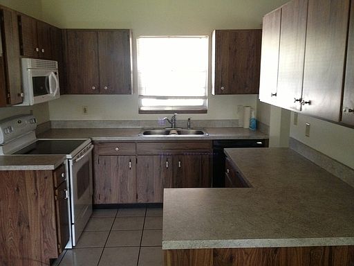 1st image of 4864 Sparrow Dr