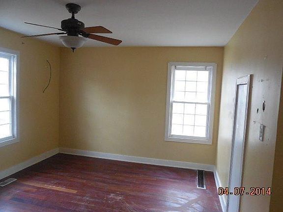 3rd image of 6812 Forestdale Ave