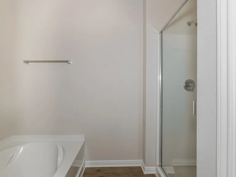 16426 Honeysuckle Hill Dr — Photo 15