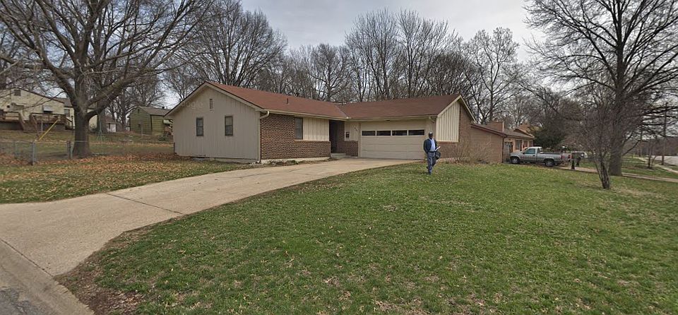 1st image of 8300 E 107th St