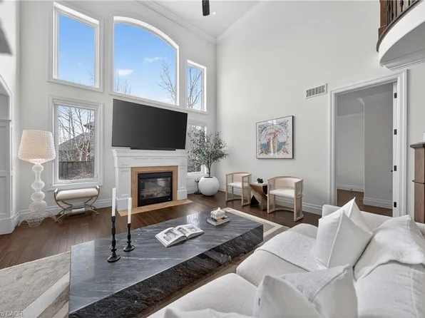 325 Deerfoot Trl, Waterloo, ON N2K 0B4