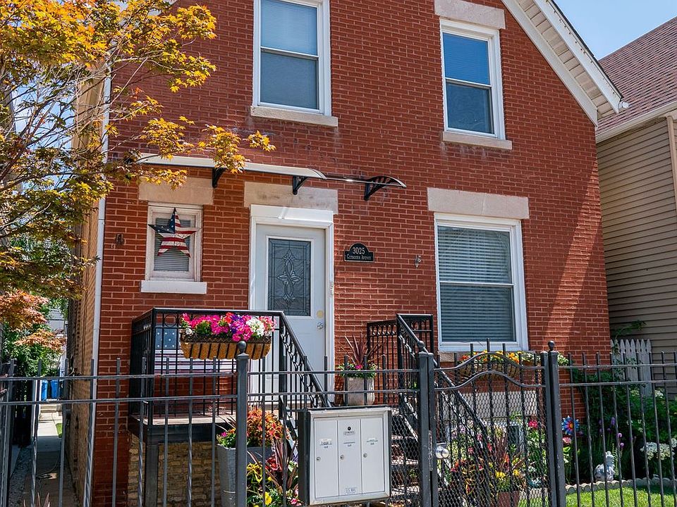 1st image of 3025 N Clybourn Ave