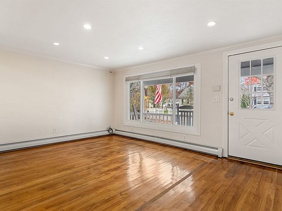 5th image of 44 Dawes Rd