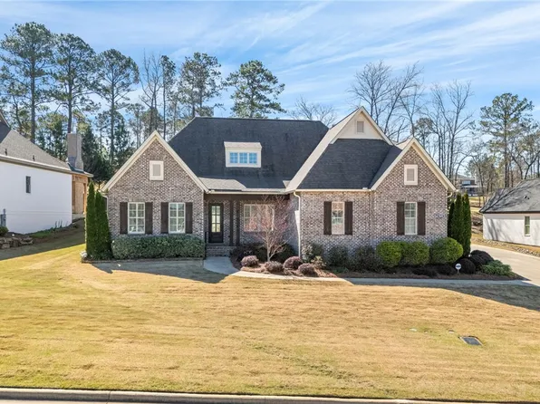 1643 Club Creek Dr, Auburn, AL 36830