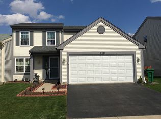 2339 Hunters Ln, Round Lake Beach, IL