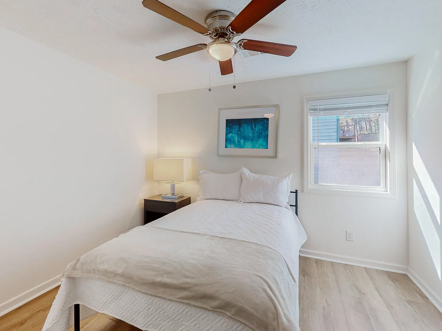 4 bed, 3.0 bath, 2950 sqft, $845 — Photo 2