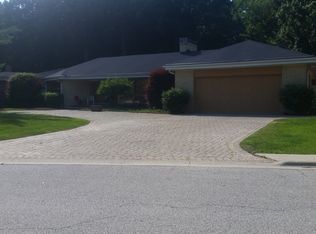 6952 N Lexington Ln, Niles, IL 60714