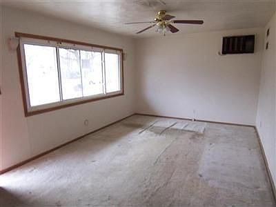 4th image of 4393 Marlowe St