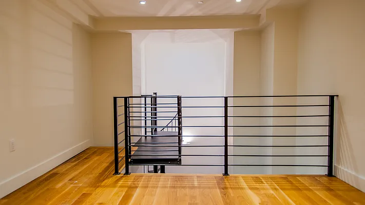 Rented by Nooklyn NYC LLC | media 52