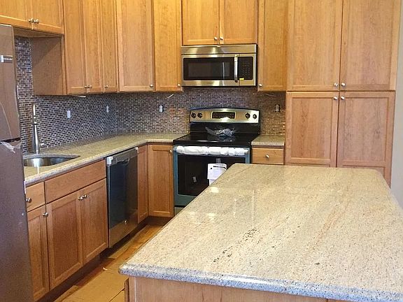 2nd image of 21-23 Daniel St APT C