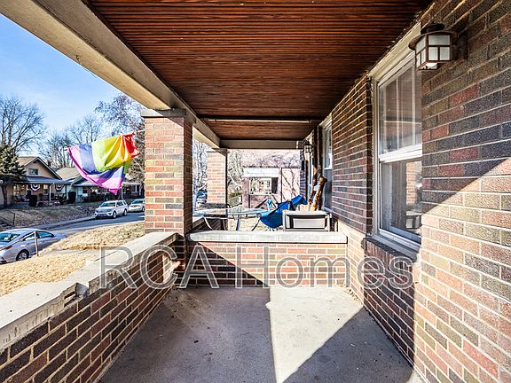 5th image of 1048 E Bradbury Ave