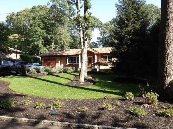 10 George Hill Road, Mount Sinai, NY 11766