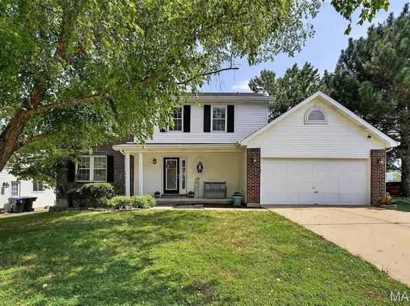 401 N Deer Tracks Trl, Saint Peters, MO 63376