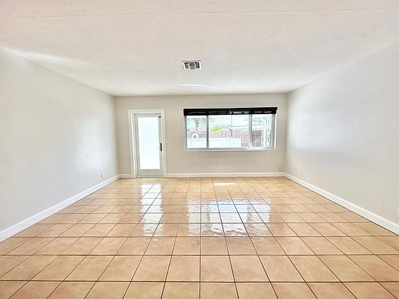 4th image of 536 Eastwind Dr APT 1