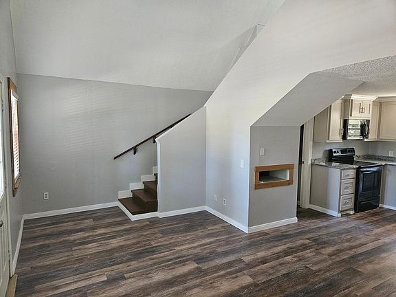 5th image of 223 Ashley Ln
