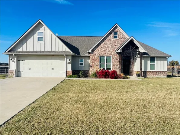 799 Mimosa Ln, Franklin, TX 77856