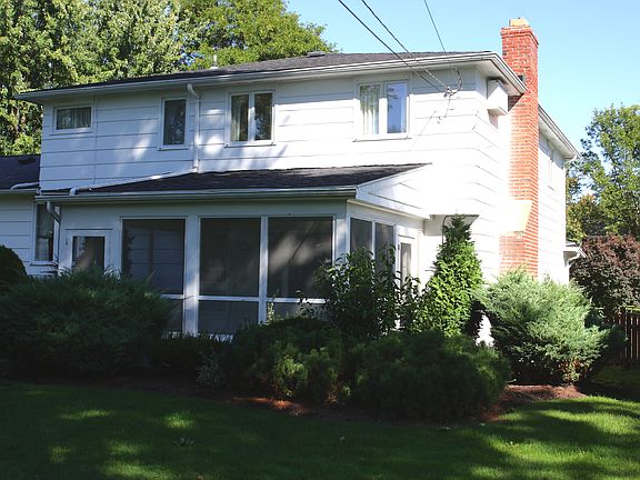 2nd image of 128 Cherrywood Dr