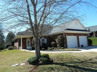 123 Camelot Dr, Seneca, SC 29672