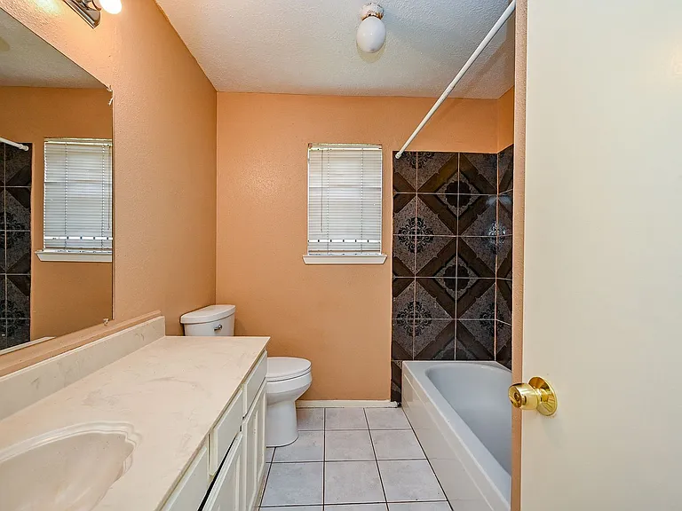 2667 Grand Canyon Dr — Photo 26