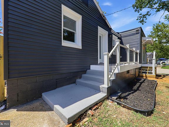 4th image of 1414 Farmingdale Ave