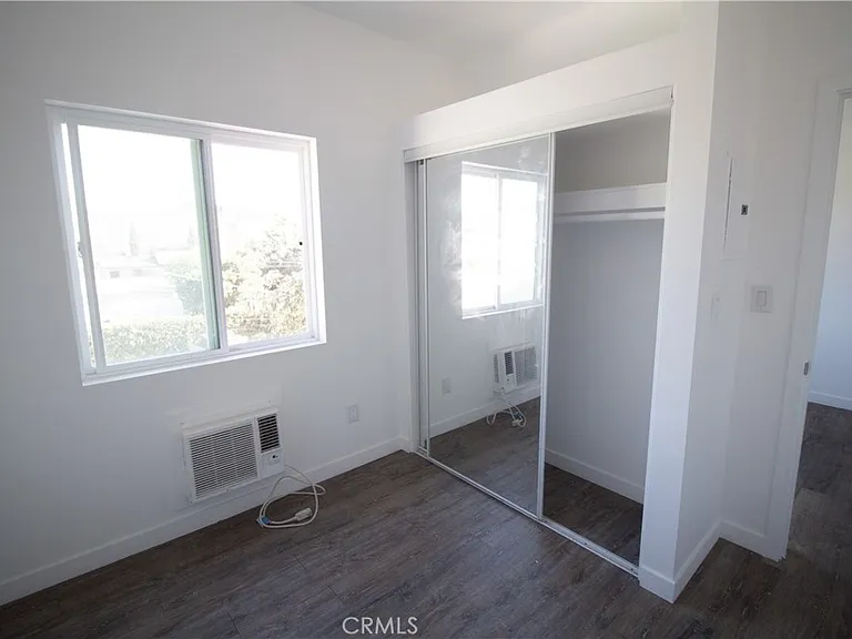 1112 Elden Ave #29 — Photo 3