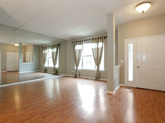 2nd image of 495 Saddlebrook Ln