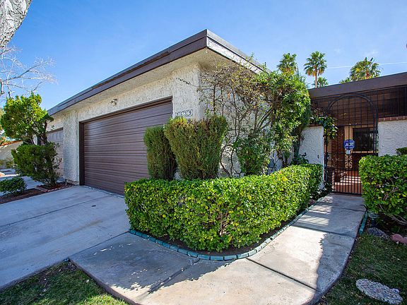2nd image of 2539 Malabar Ave