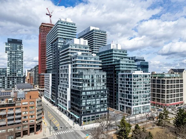 135 Lower Sherbourne St, Toronto, ON