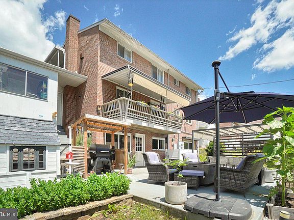 4th image of 154-156 S Prospect St