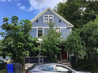 19 Hill Ave, Easthampton, MA 01027