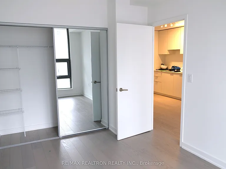 11 Wellesley St W #613 — Photo 14