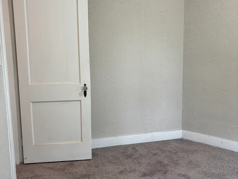 3336 Niagara St — Photo 10