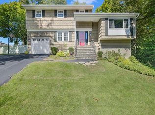 3547 Flanders Dr, Yorktown Heights, NY 10598