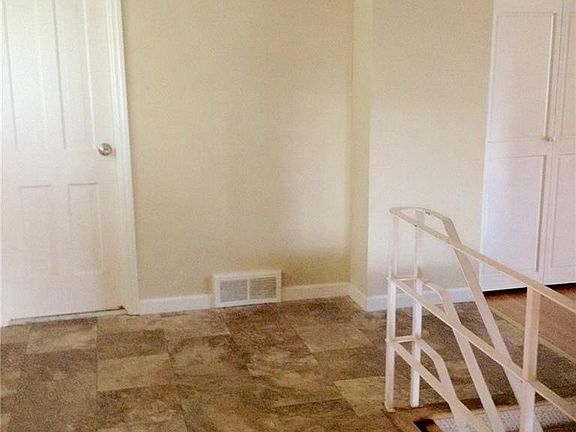 3rd image of 180 Peace Acre Ln