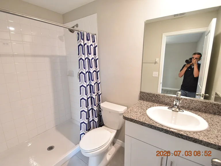 3507 N Maryland Ave — Photo 38