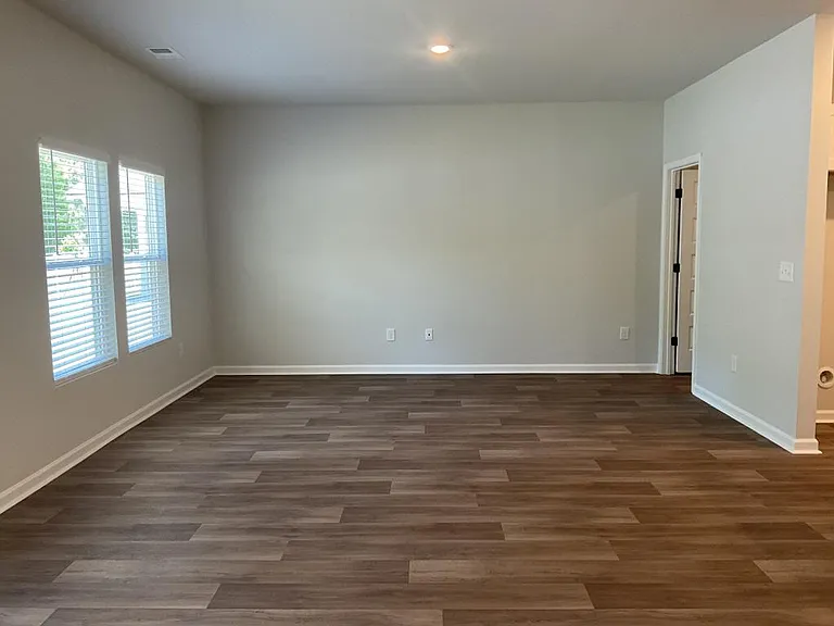 508 Cambria Dr — Photo 8