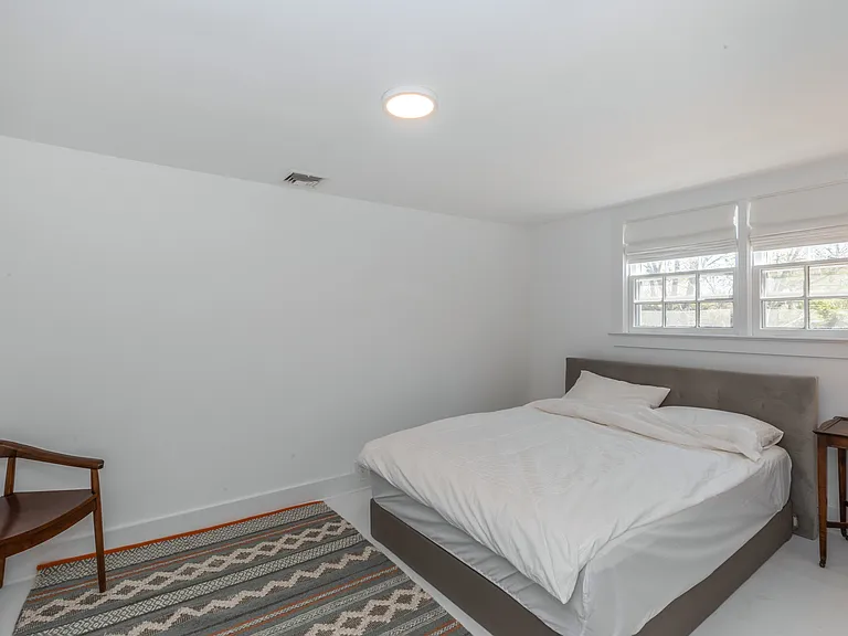329 Little Plains Rd — Photo 6