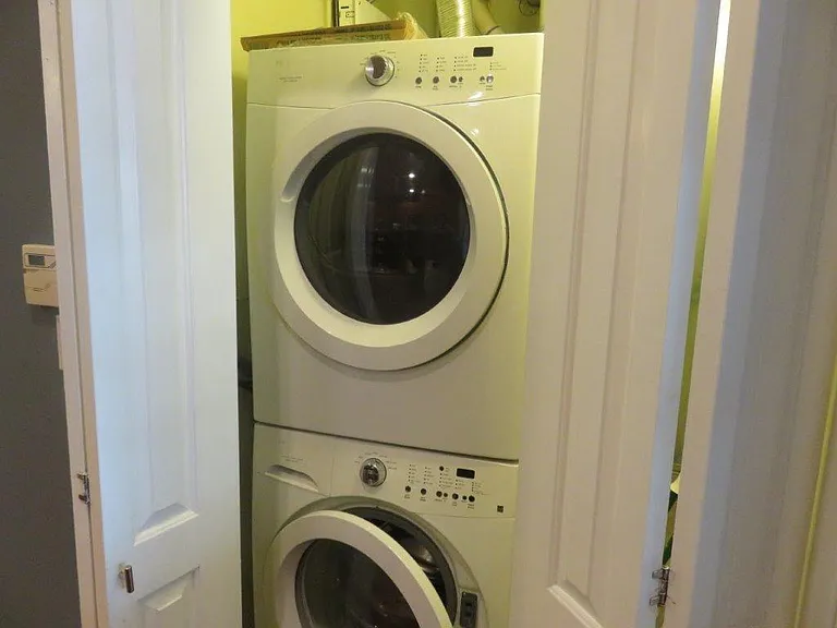 2303 N Maplewood Ave #2A — Photo 9