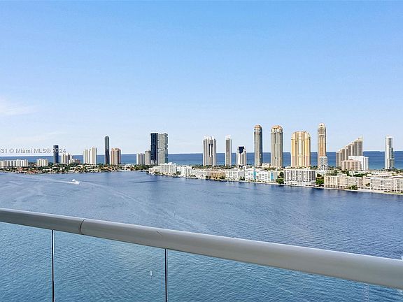 4th image of 2600 Island Blvd APT 3001