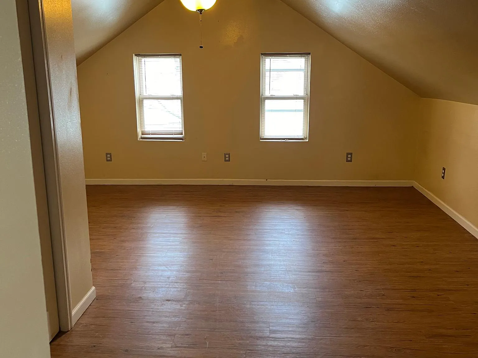 3 bed, 1400 sqft, $1,200 — Photo 4